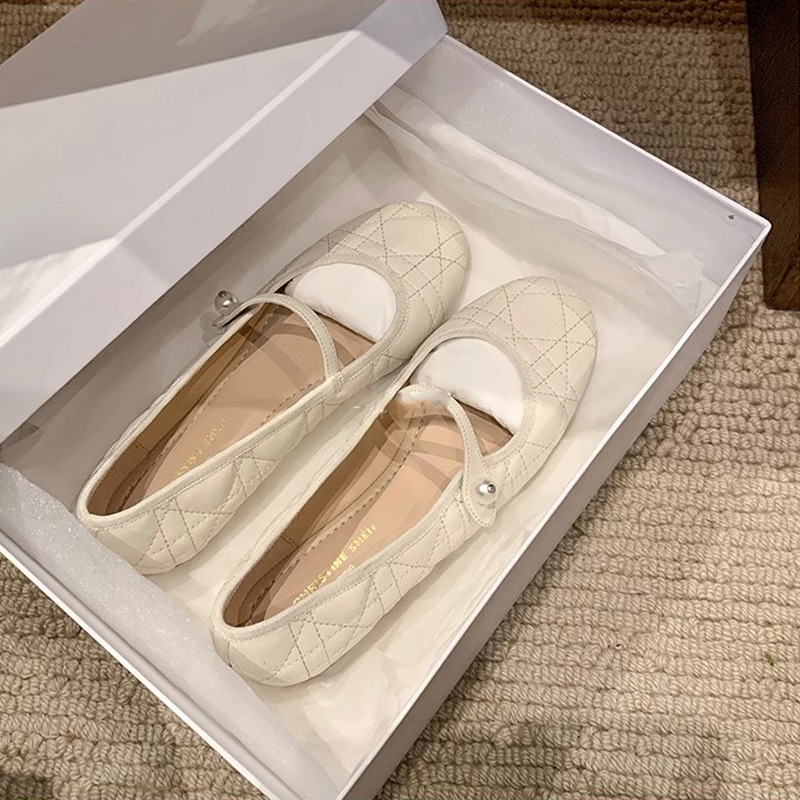 Su Yinyin, la misma dama ~ Temperamento cuero suave diamante perla hebilla zapatos planos zapatos de mujer Mary Jane