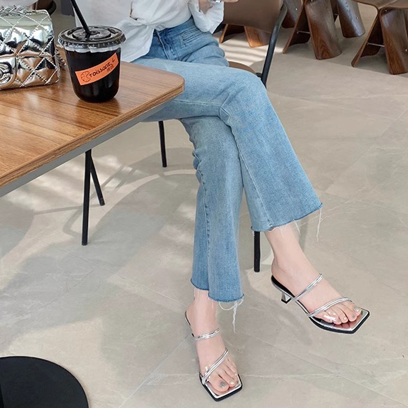 Grava Madre Seúl hermana ~ temperamento cuadrado transparente con dedos desnudos tacones de zapatillas frías de verano