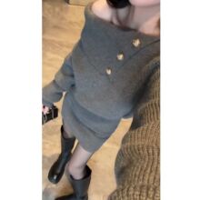 针织连衣裙女秋冬新款小香风毛衣一字肩气质修身显瘦包臀短裙