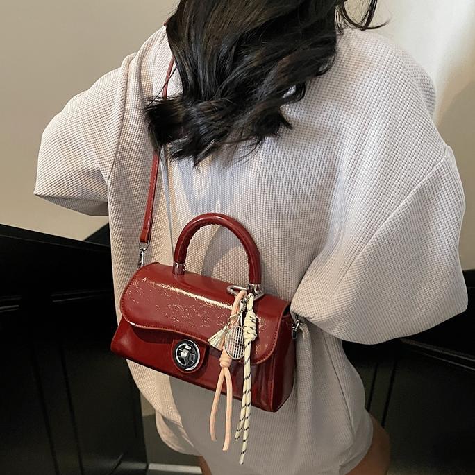 Bolso de mano popular de comercio exterior retro de piel de cera de aceite 2025 nuevo nicho de moda bolso de hombro bolso de moda universal