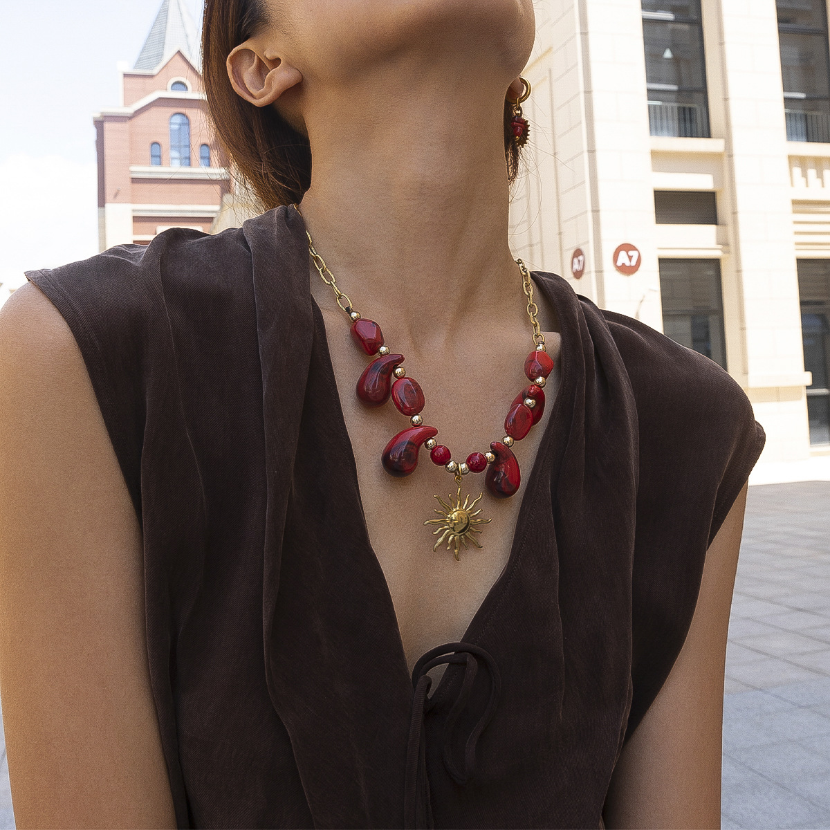 Collar de acero inoxidable para mujeres acrílico no decolor collar de sol ligero de lujo nicho collar de clavícula