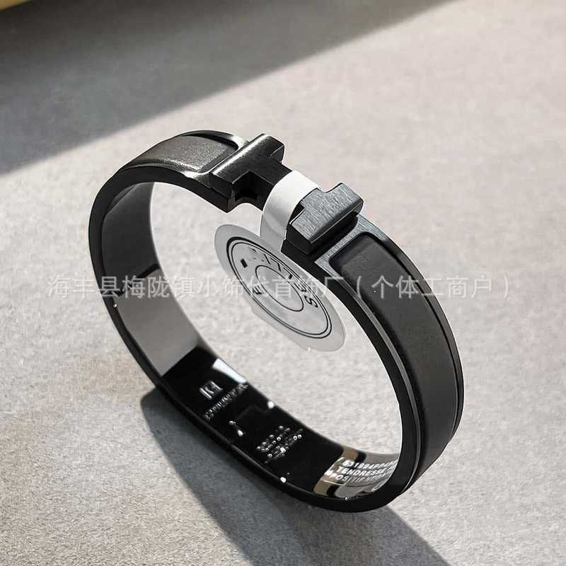 ハイバージョン V ゴールド愛の家のブレスレット愛の家の H エナメルブレスレット黒戦士メンズ高品質非退色ハンドジュエリー卸売|undefined