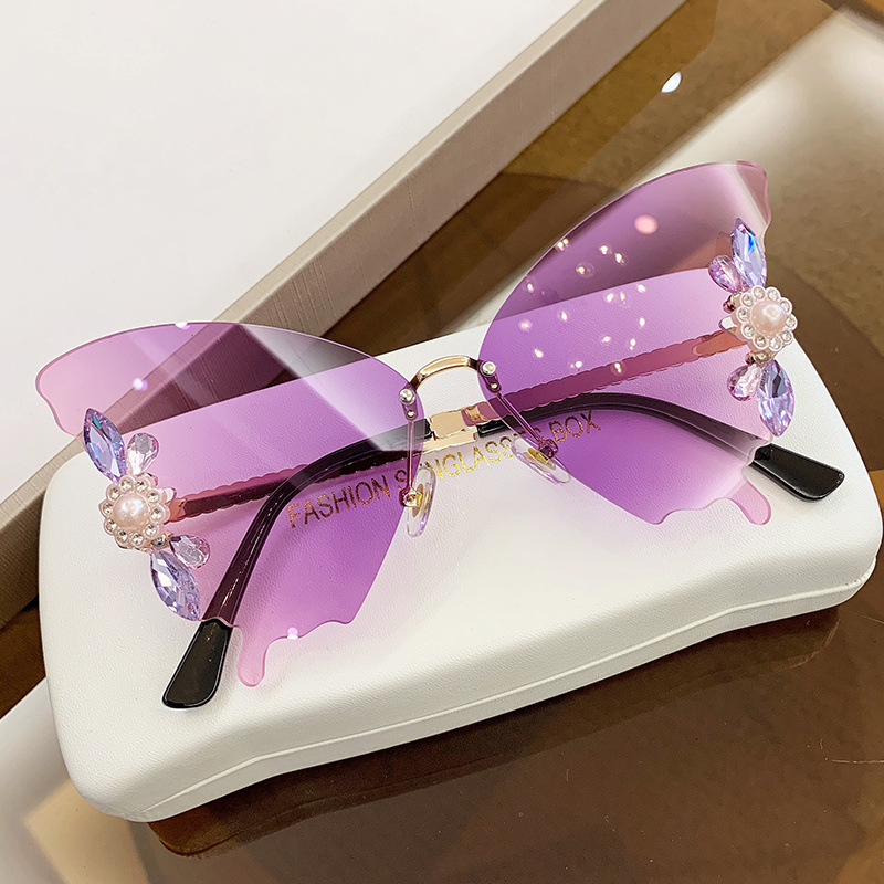 Gafas de sol para mujer de fiesta con forma de mariposa y diamantes incrustados, marco grande, moda y tendencia para street style, nuevo modelo europeo/americano transfronterizo.