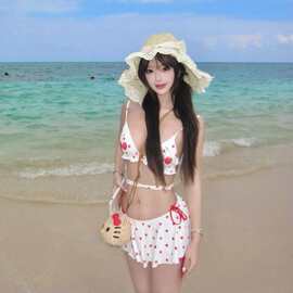 新款夏日樱桃波点比基尼多巴胺聚拢ins泳衣女温泉度假小清新泳装