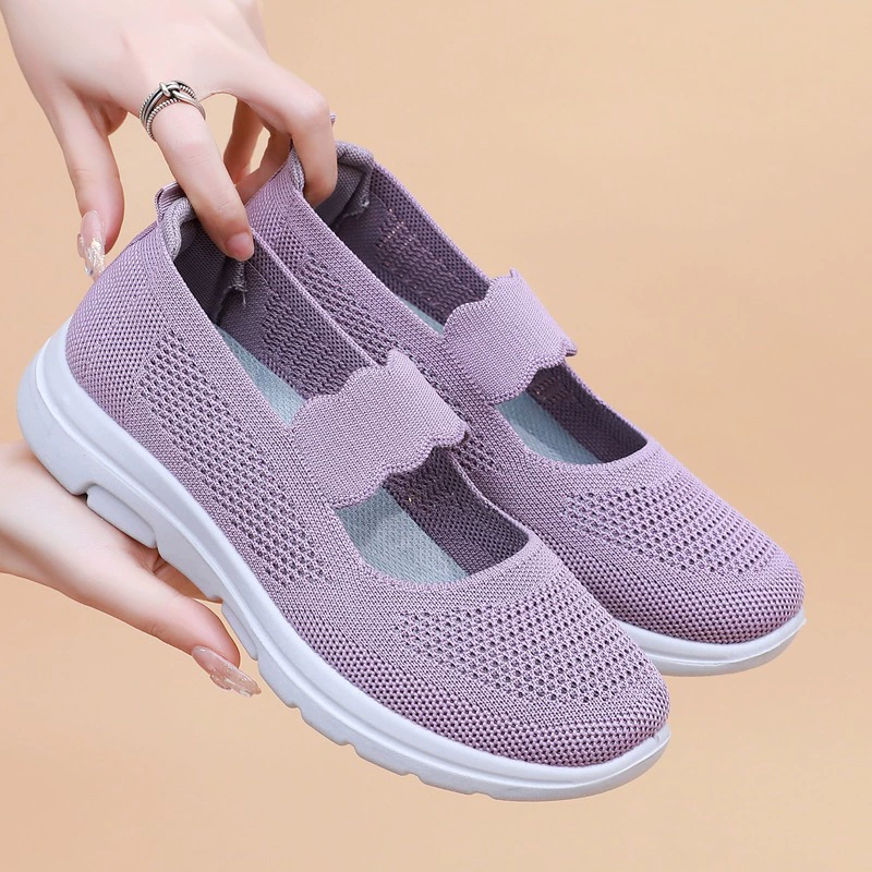 Летние старые пекинские тканевые туфли для женщин, сетчатые туфли для пожилых людей, дышащие сетчатые туфли для мам, мягкая подошва, нескользящая обувь для пожилых людей и бабушек.