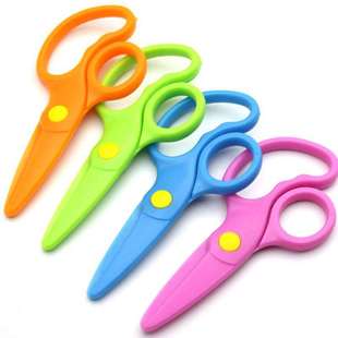 Child Safety Scissors Preschool Education Scissors All Plastic Scissors Large and Small Handle Plastic Scissors