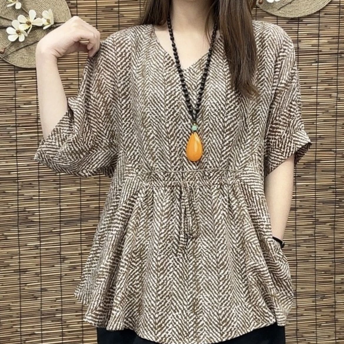 2025夏季新品薄款透气小衫V领遮肉宽松上衣妈妈装气质休闲套头衫