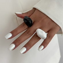 欧美跨境新款饰品时尚潮流黑白树脂指环个性不规则几何设计感戒指