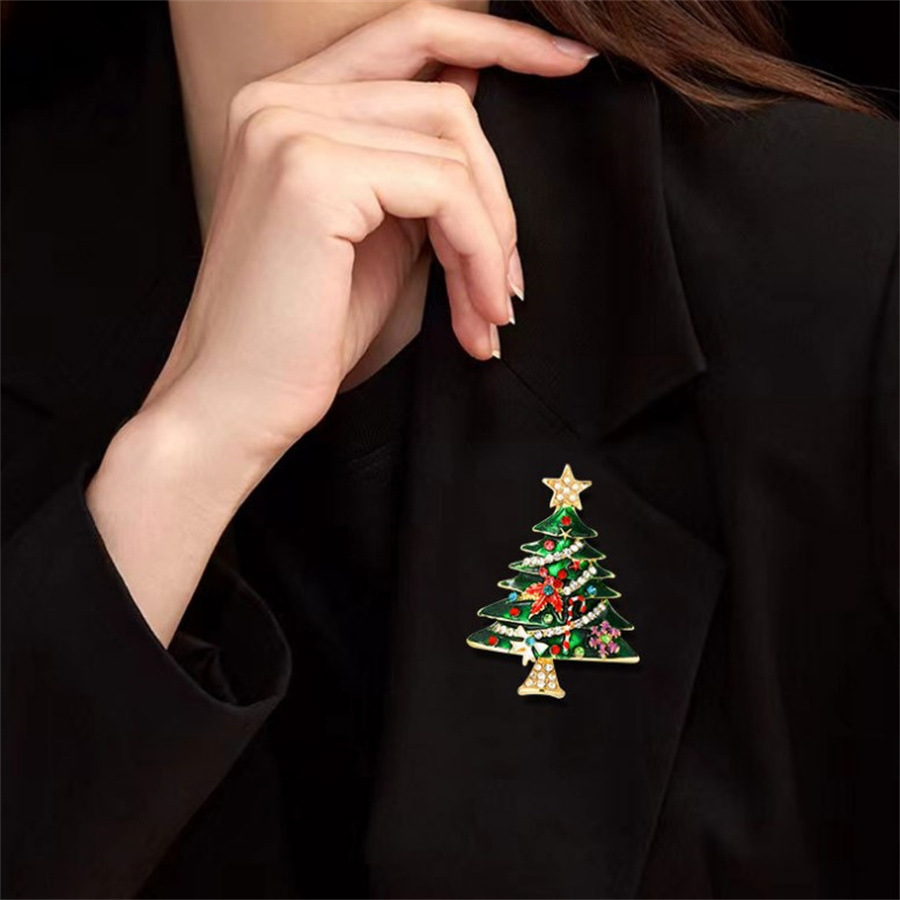 Vintage Style Christmas Tree Alloy Unisex Brooches display picture 7