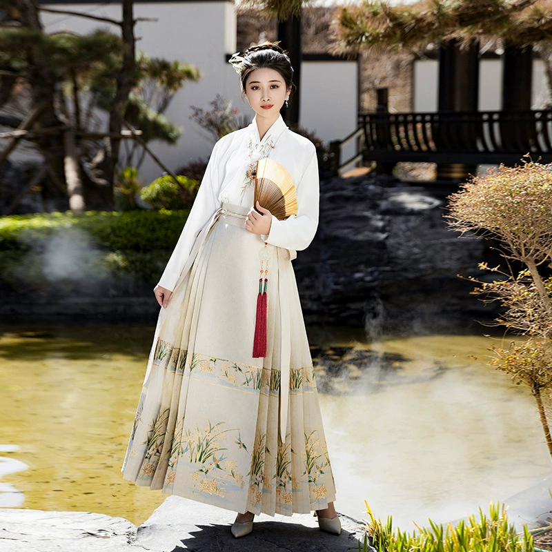 Новый улучшенный Ming Hanfu Hanfu Horse Body повседневная новая китайская орхидея ткацкого золота