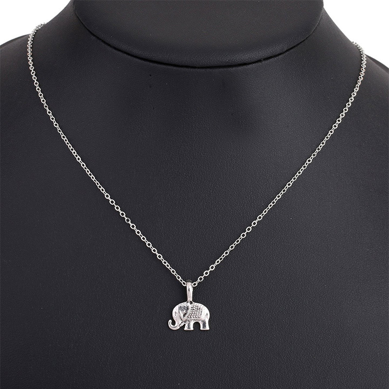 Fashion Retro Elephant Single Layer Geometric Rule Animal Necklace display picture 2