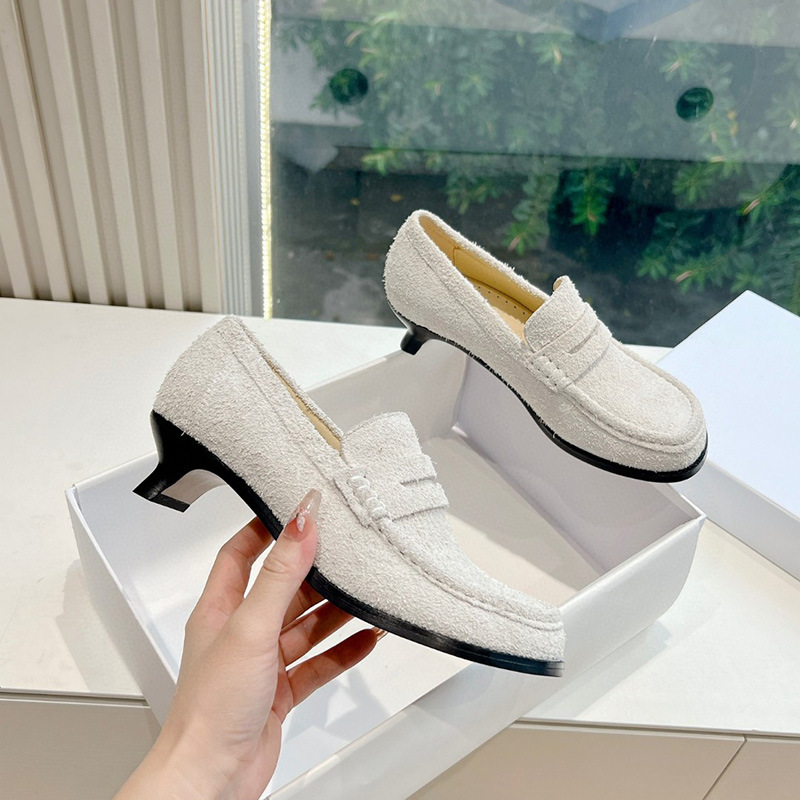 Zapatos de música retro de cuero de terciopelo de nieve para mujer 2025 nuevo estilo de un pie perezoso de tacón grueso zapatos franceses Mary Jane