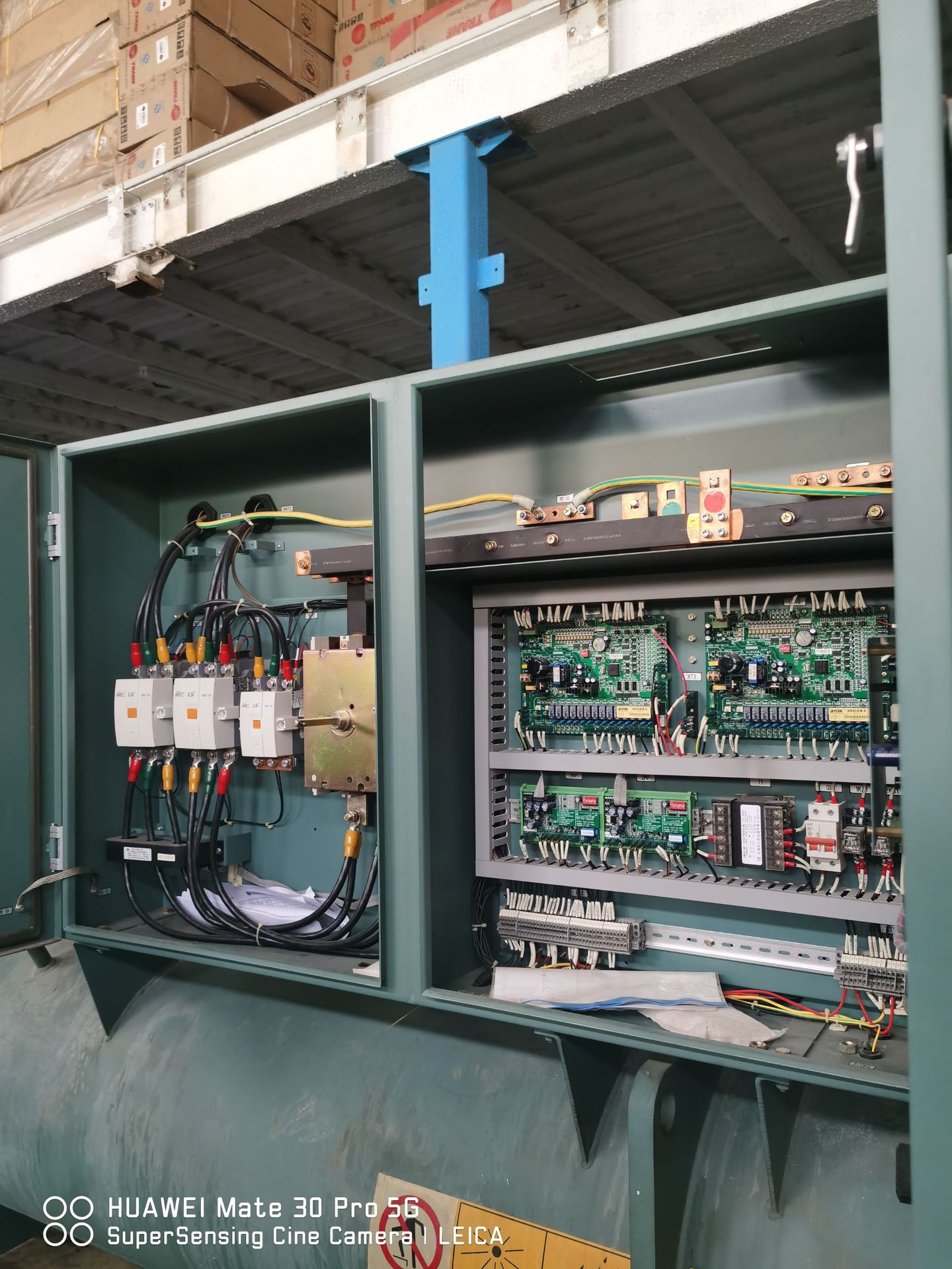 合肥市蜀山区回收租赁销售二手中央空调 约克螺杆机 YEWS250HA50E