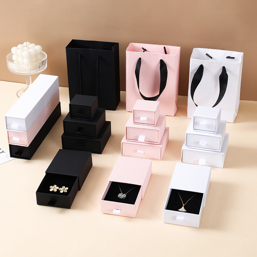 1 Pieza Papel Elegante Estilo Simple A Diario Color Sólido Bolsas Embalaje  Joyería Joyeros display picture 5