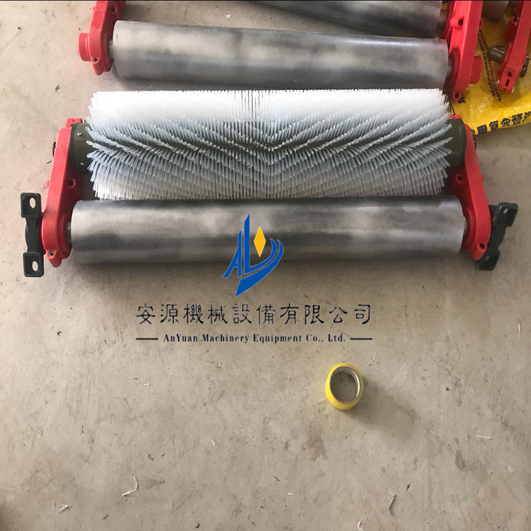 无动力清扫器厂家直销    AY-800被动滚刷清扫器