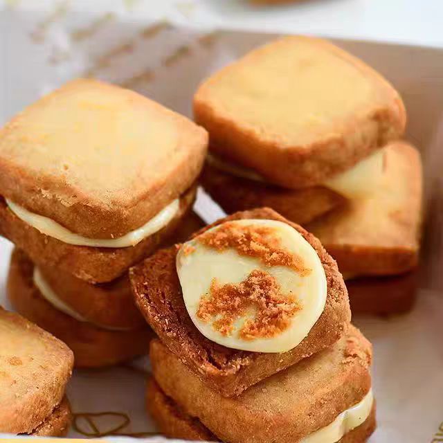 好吃迷糊了！黄油牛轧奶酥 零食牛扎夹心饼干 手工饼干网红食品