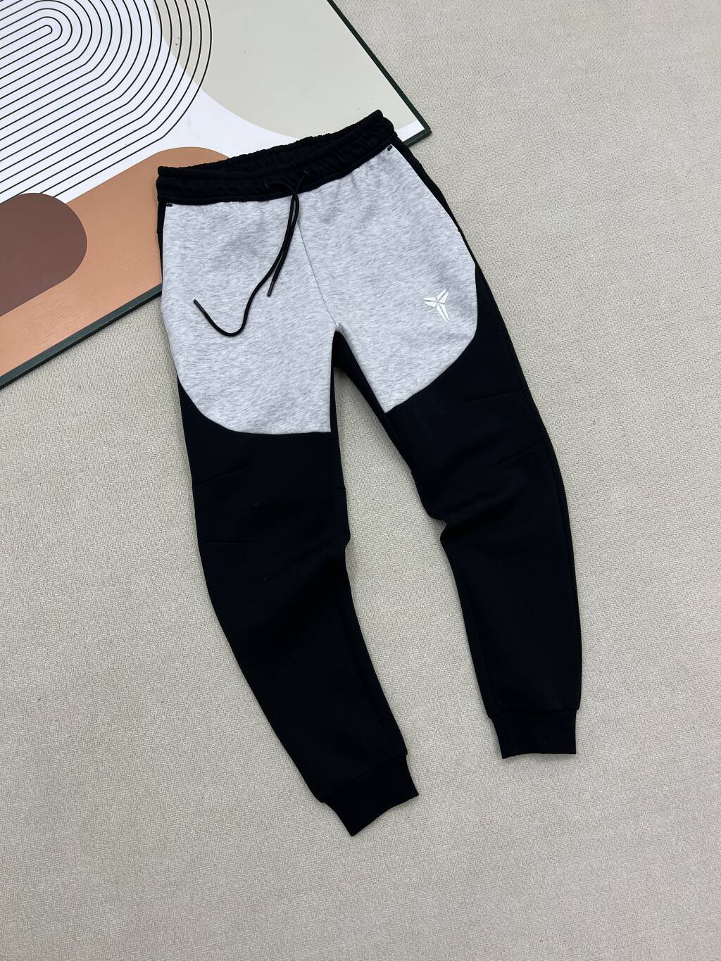 Pantalones grises claros