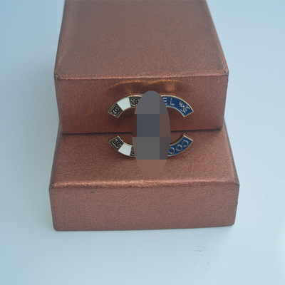 欧美小香风胸针 秋冬新款复古别针款撞色西装大衣C型胸花批发