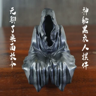 新品无聊了桌面放个神秘黑衣人摆件做旧铜手把件桌边铜摆件铜器