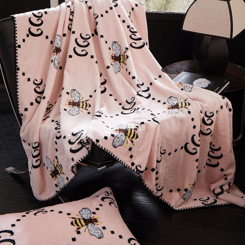 Alpaca Street Fashion Brand Shell Edge Triangle Needle Blanket Flannel Blanket Nap Office Blanket Alpaca Street Fashion Brand Shell Edge Triangle Needle Blanket Flannel Blanket Nap Office Blanket