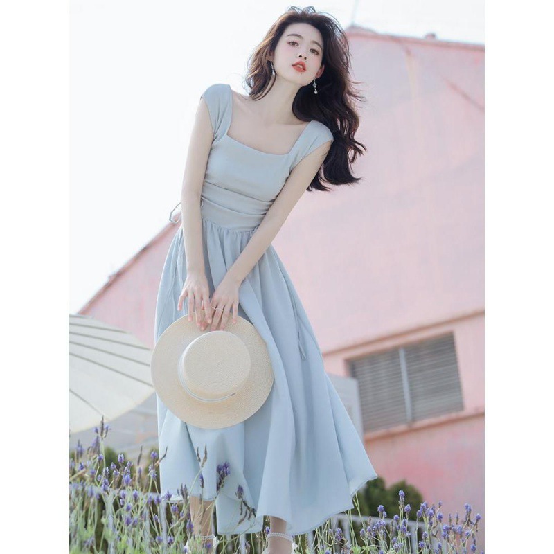 法式高级感简约蓝色小众设计连衣裙夏季新款收腰又甜又辣长裙子