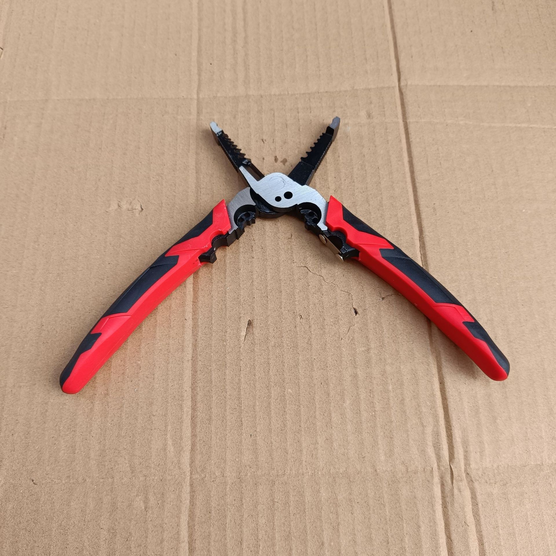 源头厂家多功能钢丝钳电工专用工业级老虎钳平口钳尖嘴钳分线绕线