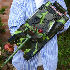 Cross-border 2.4G battle remote control tank launchable crawler remote control car charging children's gift boy toy