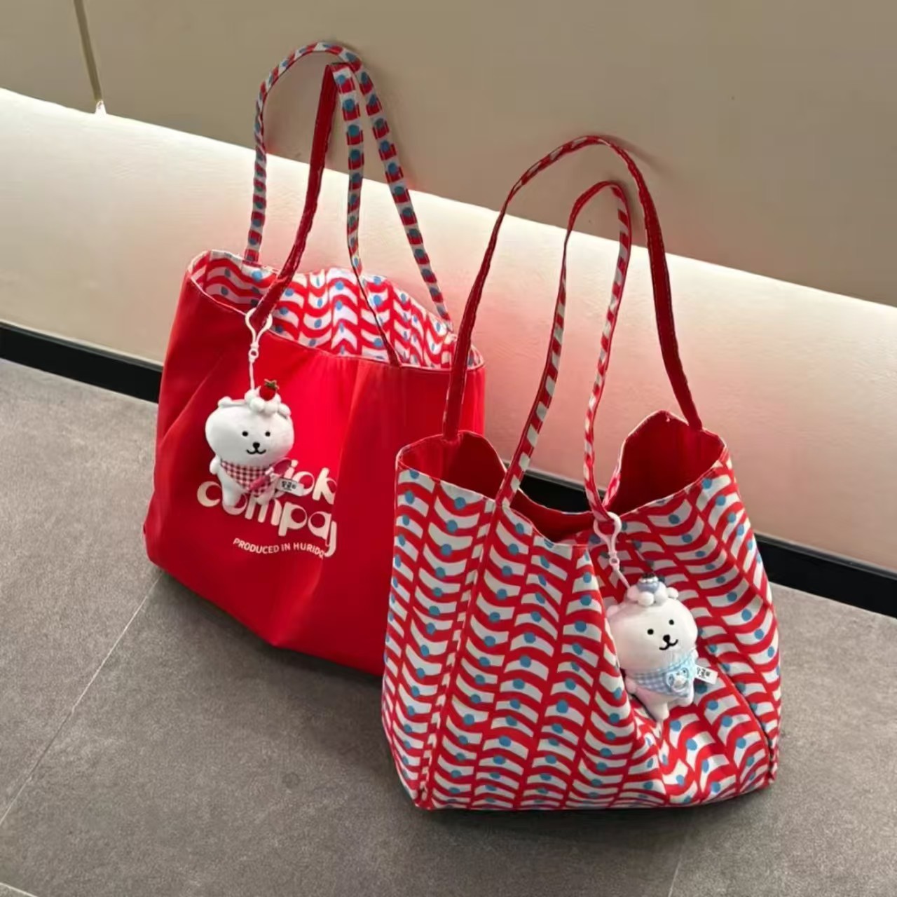 Capacious universal double-sided shopping bag, shoulder bag one shoulder