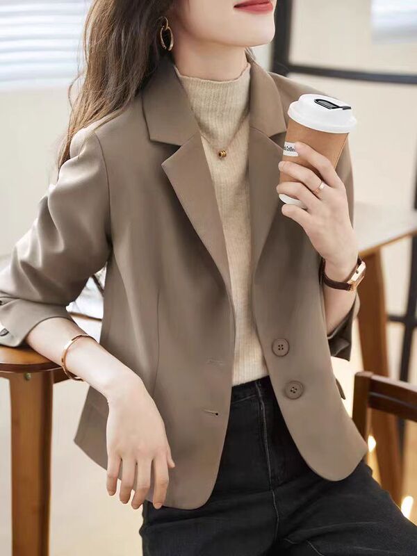 気質ブレザー女性の 2025 春と秋の新しいスタイルのシンプルな通勤多用途スーツ女性のトップショートスタイル|undefined