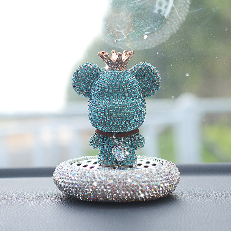 Accesorios para automóviles Adornos de aromaterapia Oso violento Muñeca linda Perfume para automóvil Aromaterapia Dibujos animados creativos Decoración de automóvil Mujer