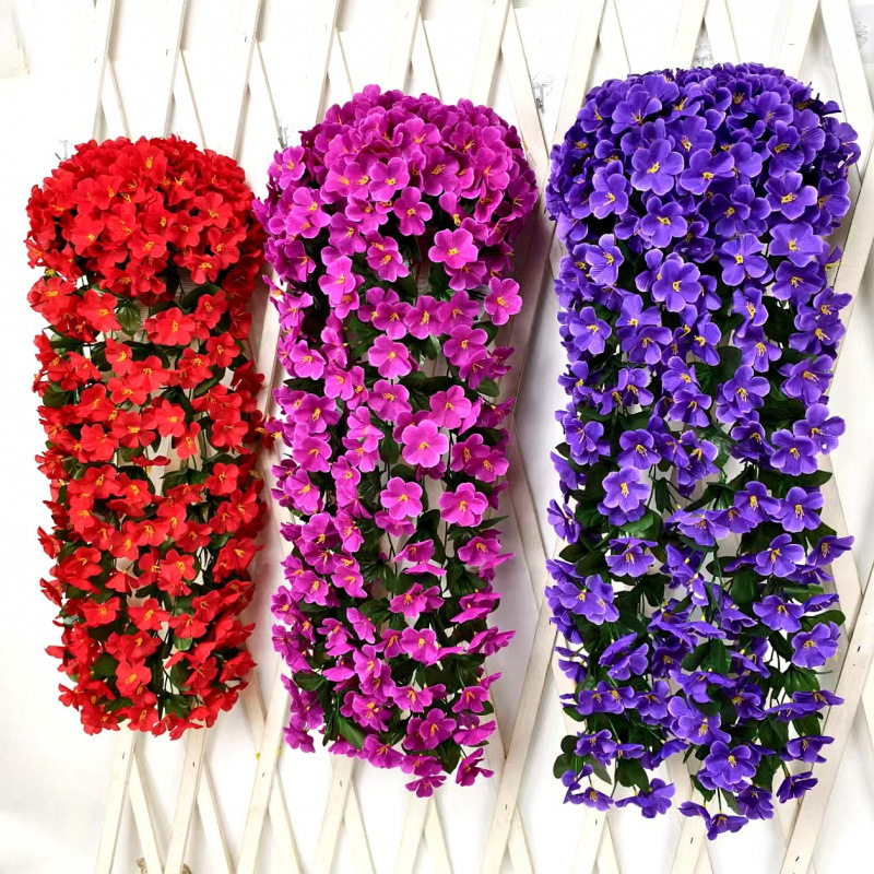 仿真紫罗兰假花花篮客厅挂墙上壁挂花束装饰假花藤条藤蔓吊兰吊篮