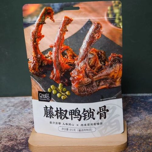 马马妈鸭锁骨麻辣即食鸭架独立包装上课必备甜辣风干网红零食批发