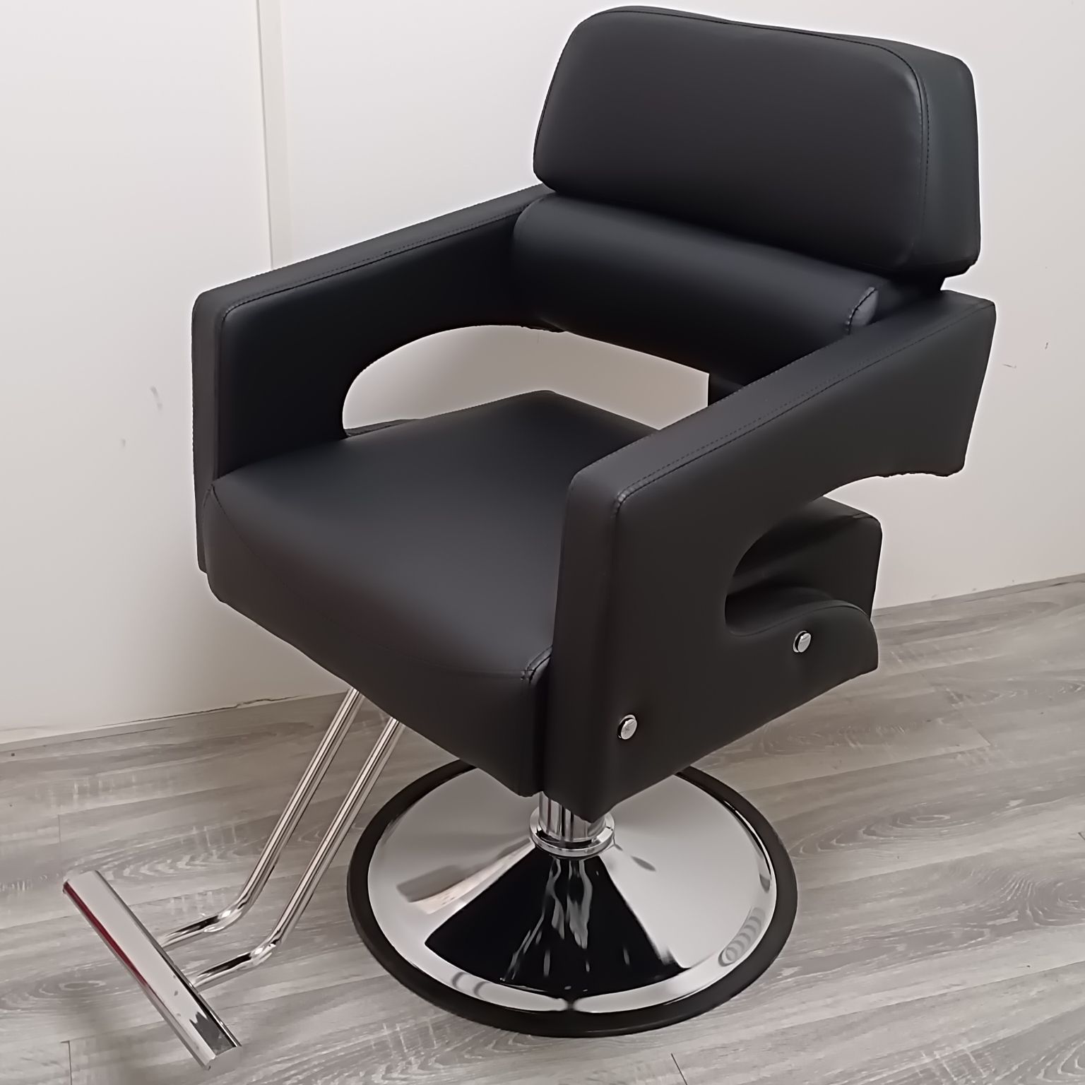 Fabricante silla de peluquería silla de afeitado elevación giratoria silla de rojo teñido silla de corte de pelo salón de peluquería mayorista