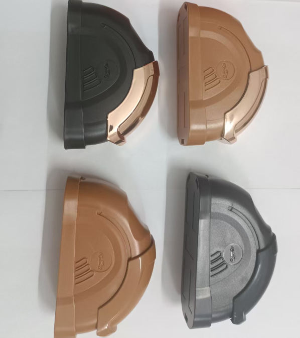 Creative Car Door Ashtray with Automatic Ash Prevention, a Must-Have Fashion Accessory for Smoking in the Car Without Ash Falling
