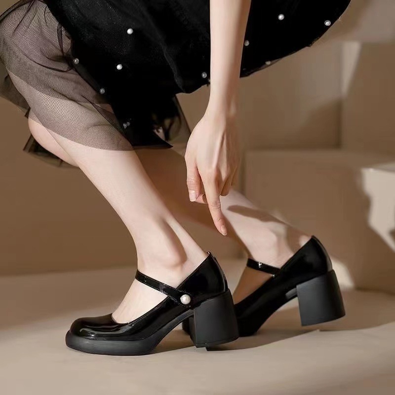 2026 primavera y verano nuevos zapatos de talón grueso con falda de hadas zapatos de cuero de talón alto francés