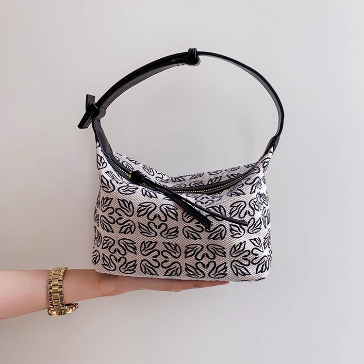 hmqViviiyNSAyin9WuaRt6lxHaNKYu4dBcgs