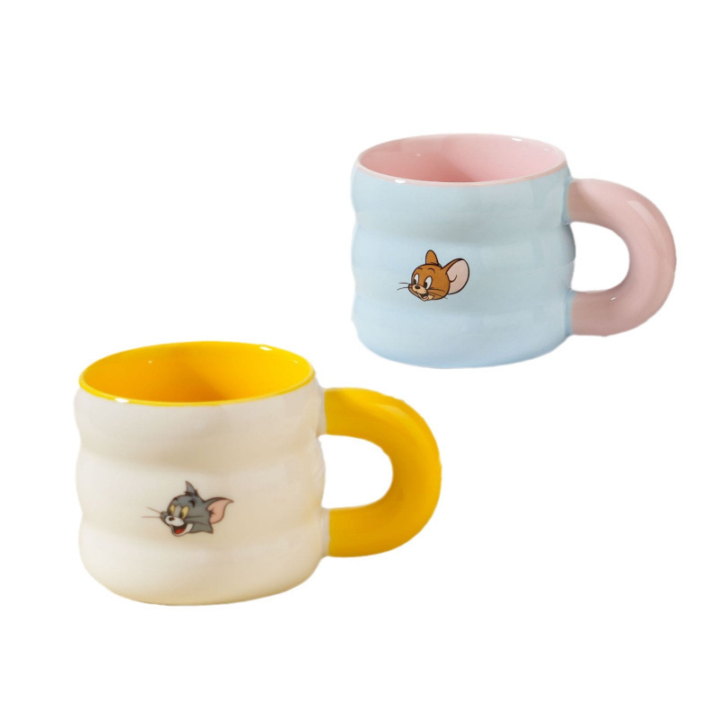 Gato y ratón taza de agua cerámica de alta absorción magnética con una hermosa caja de color taza de oficina
