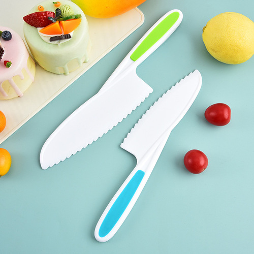 Children's plastic knife and cutting board set, non-slip serrated fruit knife, bread knife, kindergarten children's plastic fruit knife