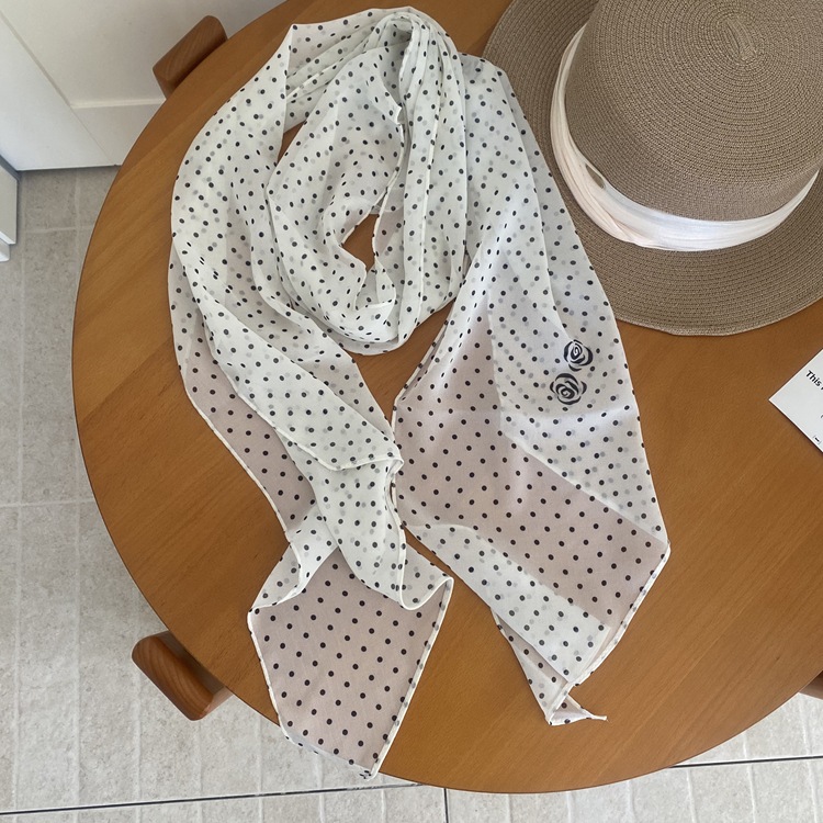 동백 물방울 무늬 유백색