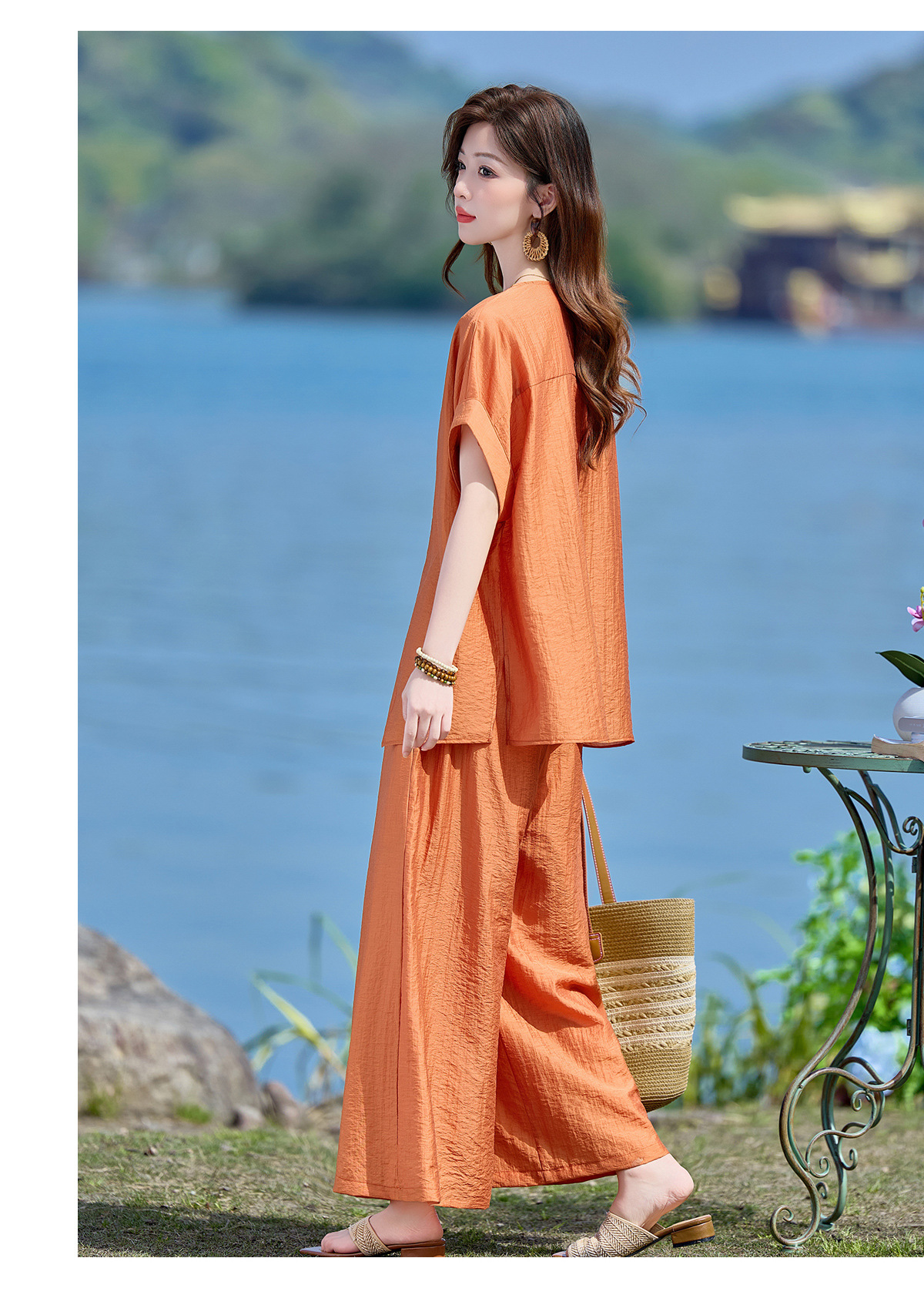 Bộ quần áo nữ hai mảnh gồm áo thun cổ V rộng và quần dài ống rộng phong cách tối giản — Cam đỏ, Màu cà phê nhạt, màu trắng ngà chi tiết 17