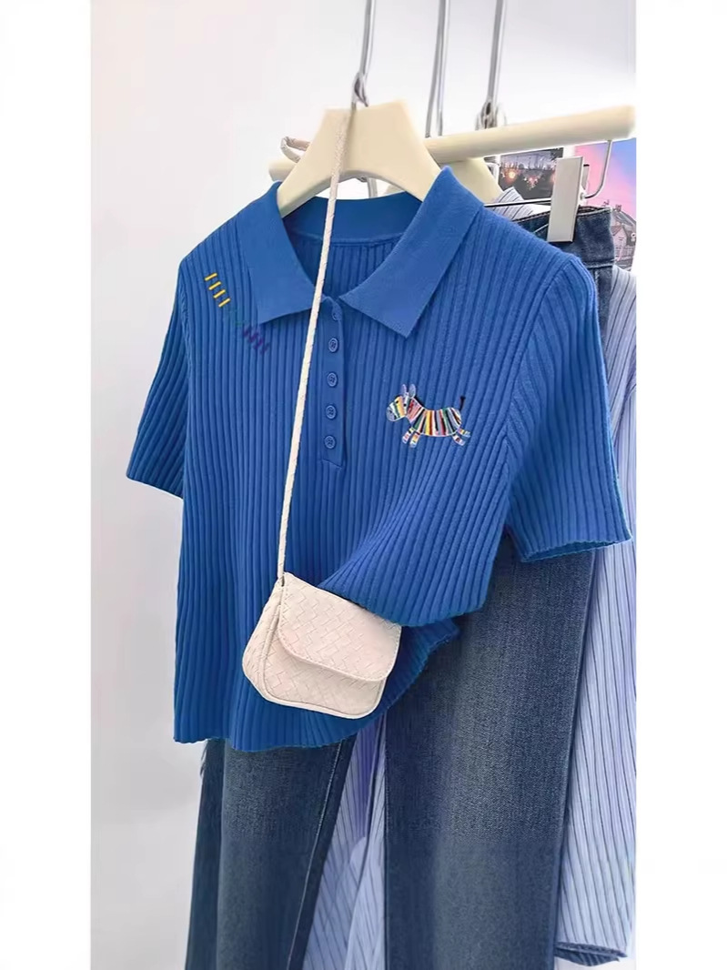 Áo thun polo nữ tay ngắn cổ bẻ họa tiết cầu vồng ngựa con — Màu xanh da trời