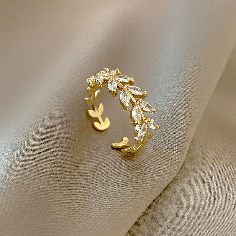 Ring, Retro Small Bow Design, Light-Luxury Silver-Tone Statement, One Size