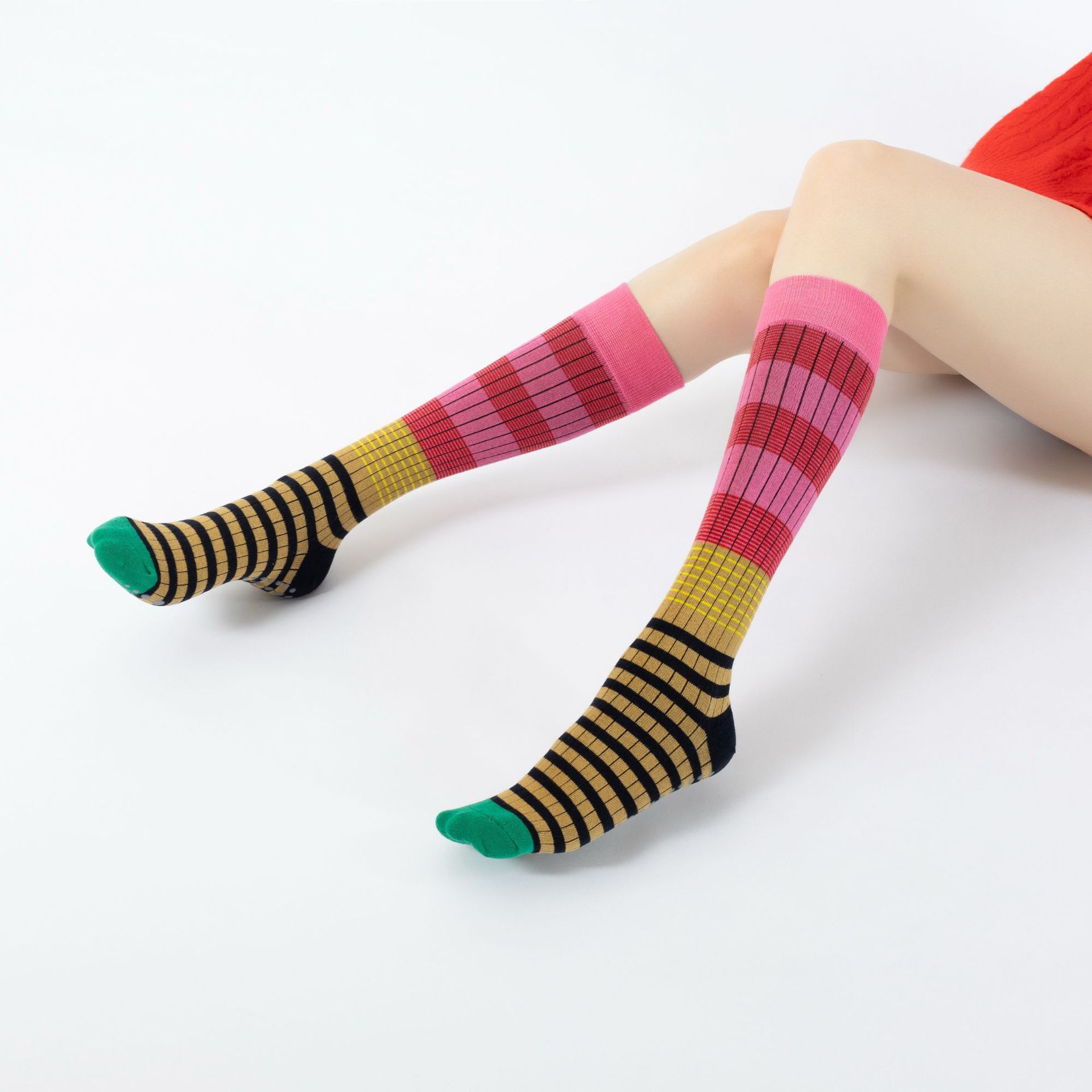 레드 핑크(양말 발가락 짙은 녹색)