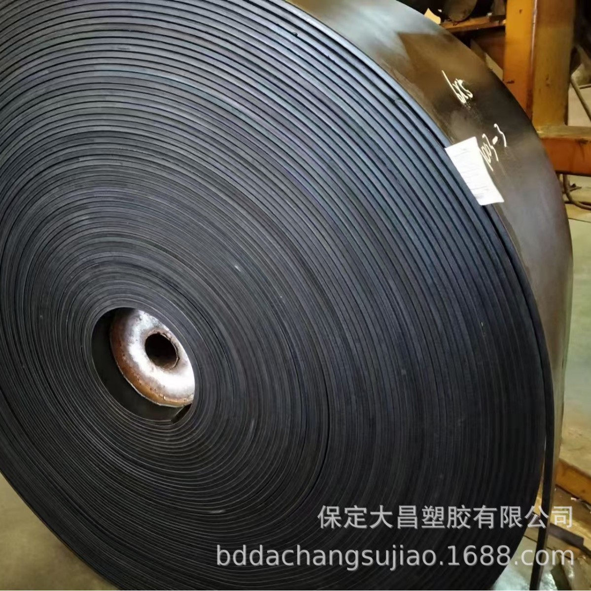 厂家专业生产各种石料厂搅拌站用规格耐磨强力防撕裂橡胶输送带