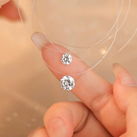 项链;耳钉;戒指