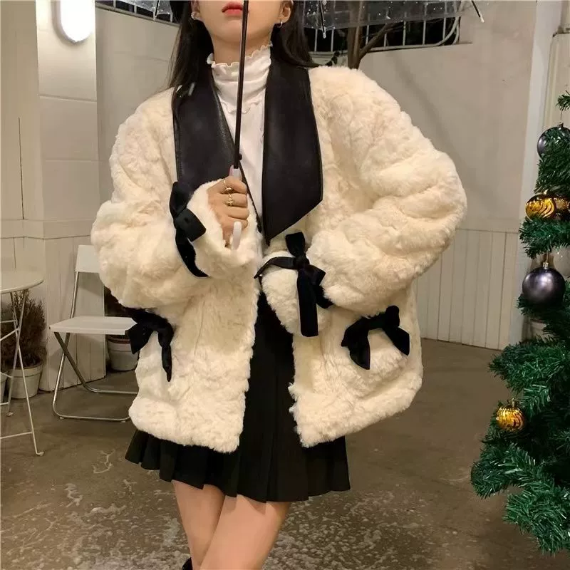 Куртка, демисезонное бархатное короткое тёплое джинсы, стиль Chanel, высокий класс, оверсайз