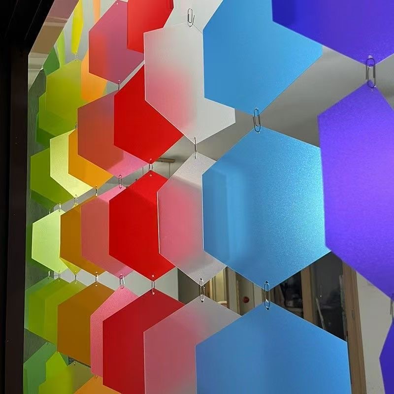 PVC彩色塑料片冲压透明PET胶片PP磨砂本色零切加工异形UV印刷厂家