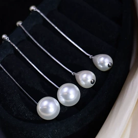 项链;耳钉;手链