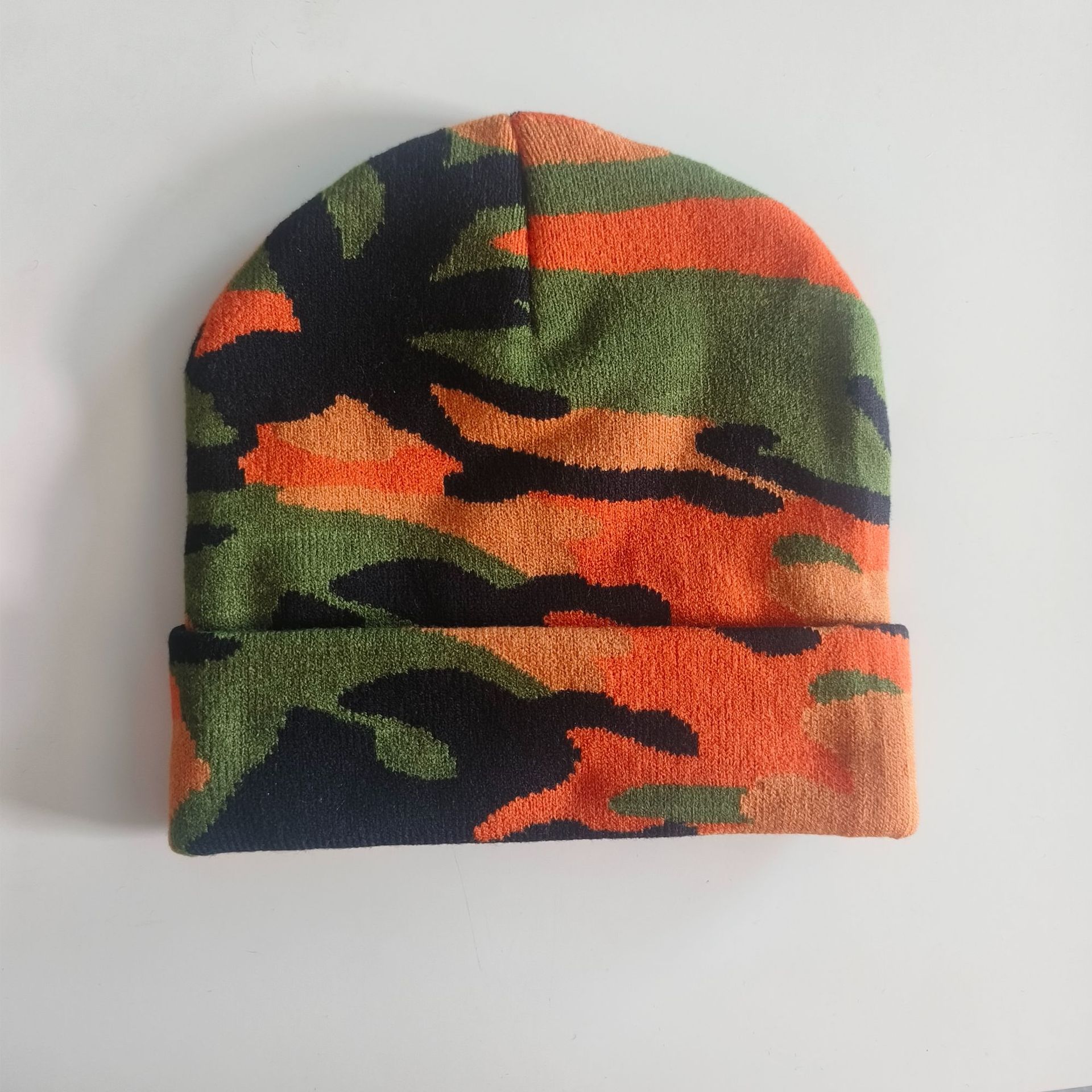 Sombrero de lana jacquard de camuflaje de punto Shun Zun Sombrero de jersey creativo cálido de invierno también se puede fijar