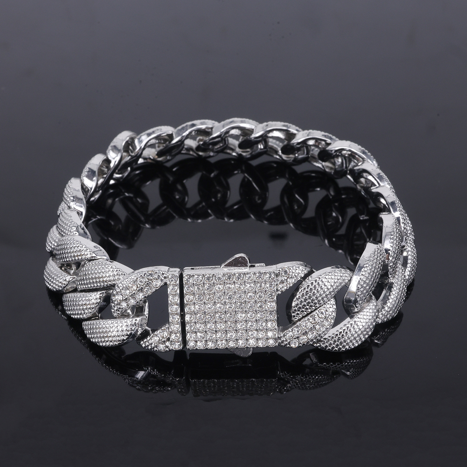 Diamond Encrusted Hip Hop Necklace With Matte Spring Clasp_voghion.com